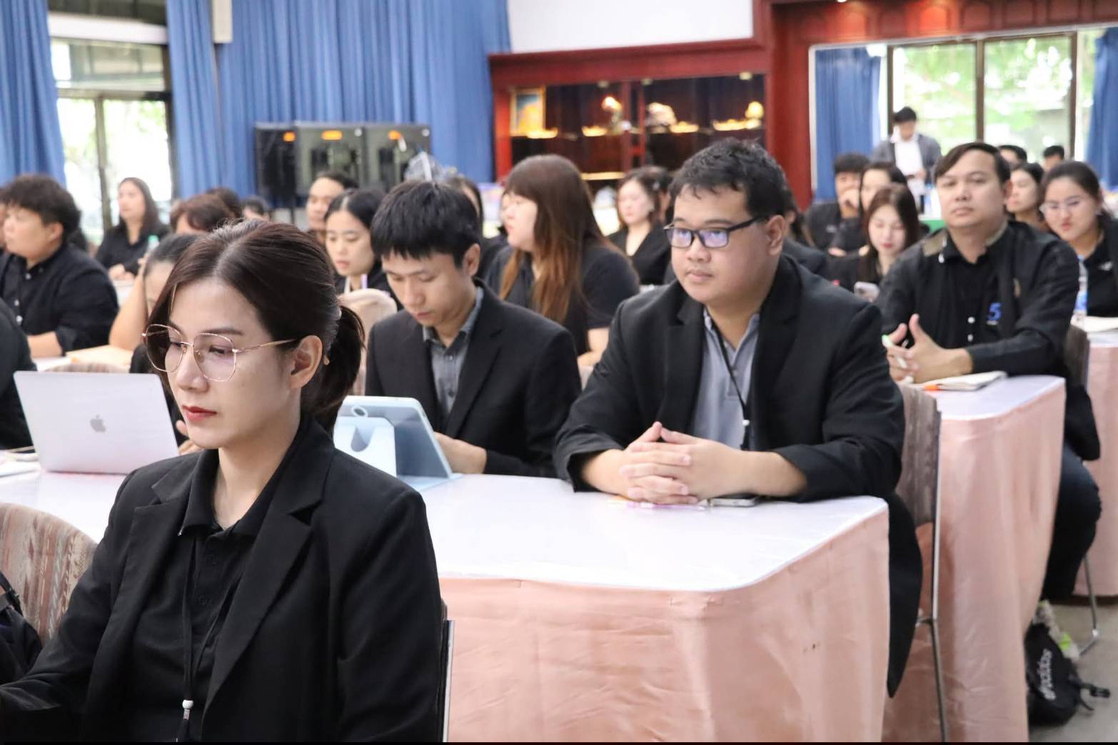 title - เลขาธิการสำนักงานการปฏิรูปที่ดินเพื่อเกษตรกรรม มอบหมายให้ รองเลขาธิการ ส.ป.ก. เป็นประธานในพิธีเปิดโครงการฝึกอบรมหลักสูตร “นักบริหารการปฏิรูปที่ดินเพื่อเกษตรกรรม ระดับต้น (นปต.) รุ่นที่ 8” ณ ศูนย์ส่งเสริมและพัฒนาอาชีพเสริมนอกภาคการเกษตร